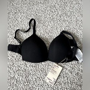 Black molded medium bra from Muji